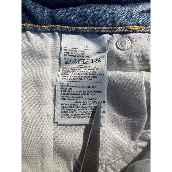 NWT Old Navy Jeans Curvy OG Straight High Waisted Distressed Denim Capsule Fall - Picture 8 of 8